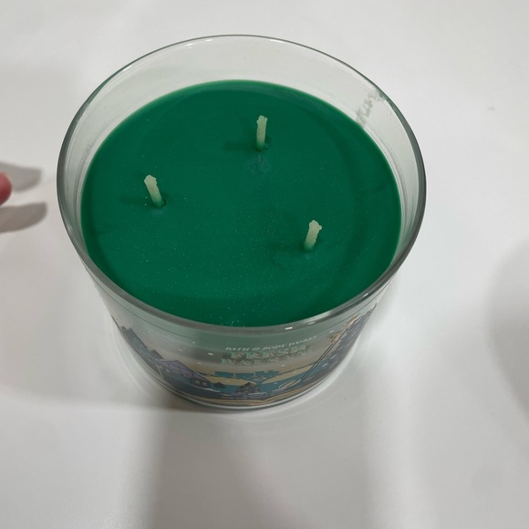 Bath & Body Works Fresh Balsam Candle - Green and Silver - Picture 2 of 3